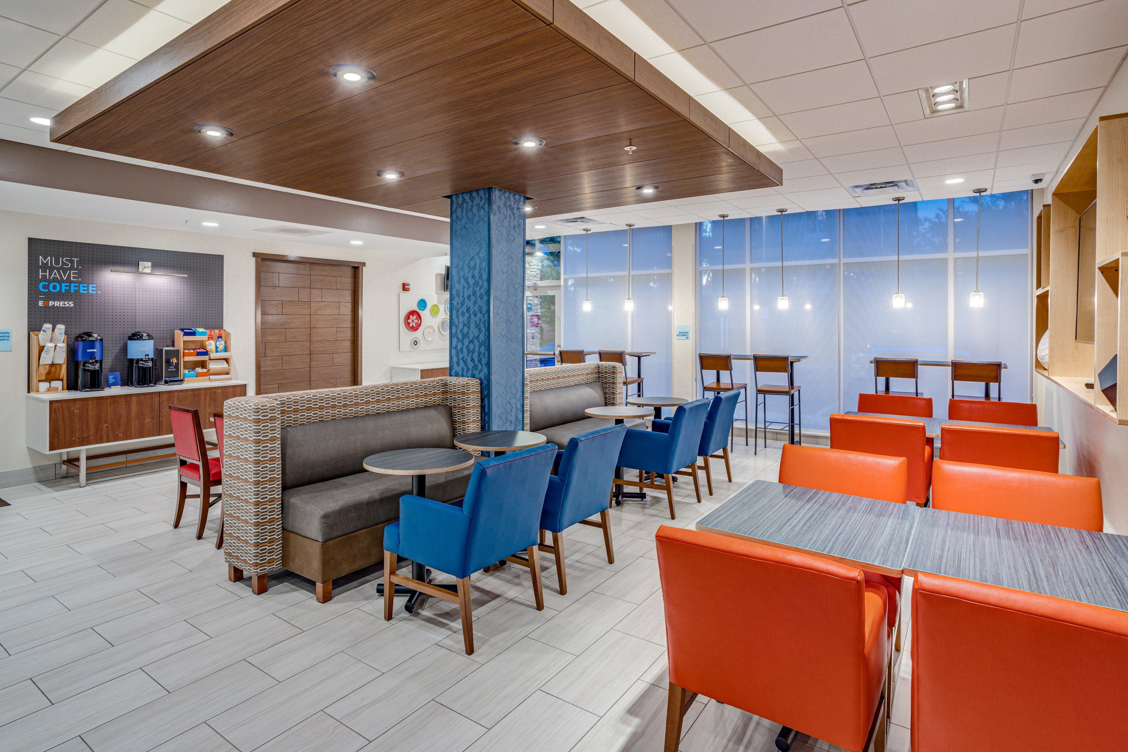 Holiday Inn Express & Suites - Elkhart North By Ihg Buitenkant foto